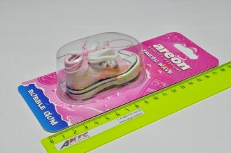 Ароматизатор-игрушка AREON FRESH WAVE Кеды Bubbie gum Жевательная резинка (704-KED-902 (00000146672))